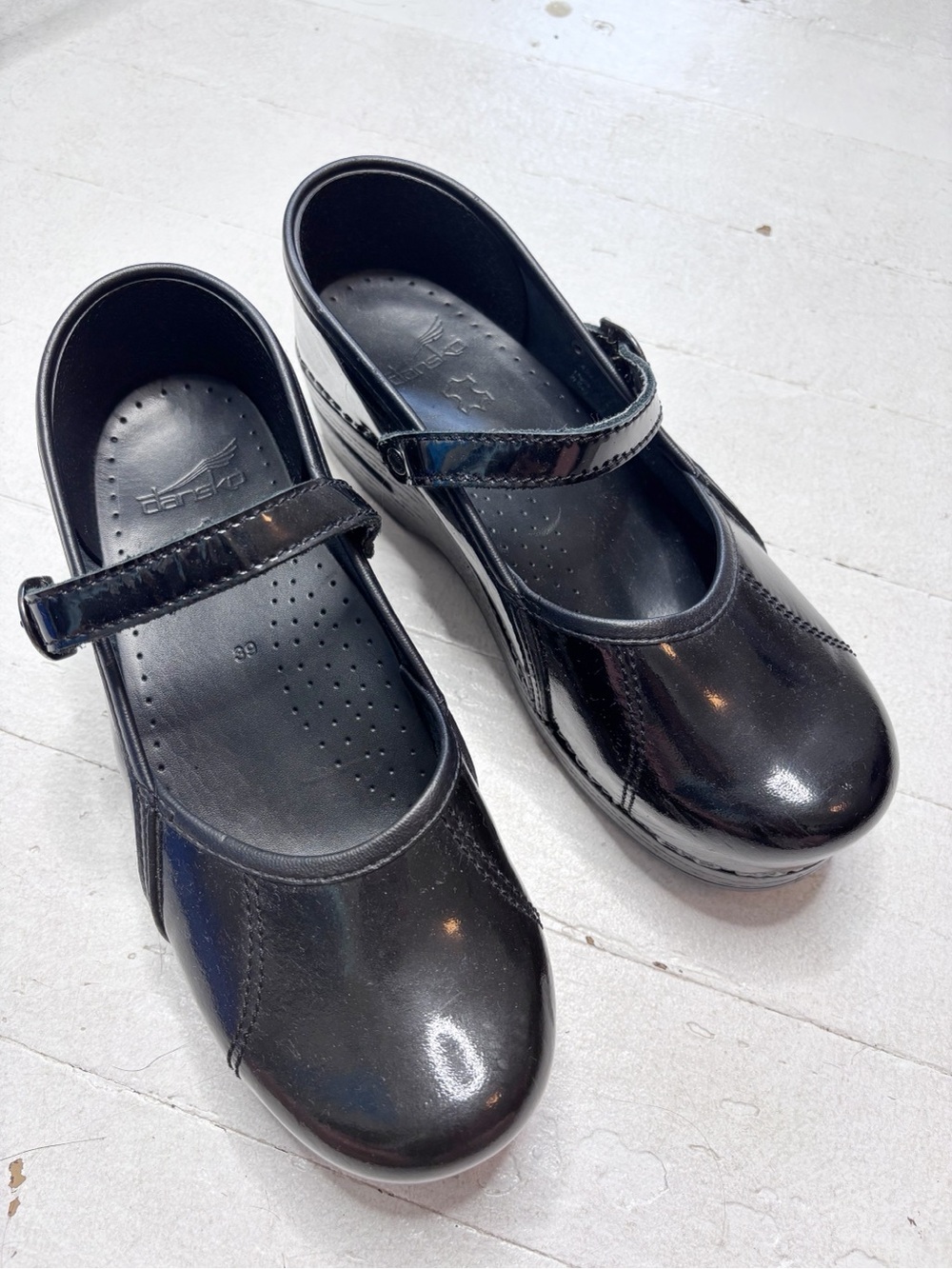 Dansko Marcelle Mary Jane Clogs Black Patent Leather Size 39 - Picture 3 of 11